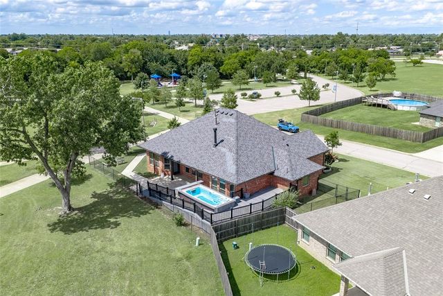 517 Heather Lane, Moore, OK 73160