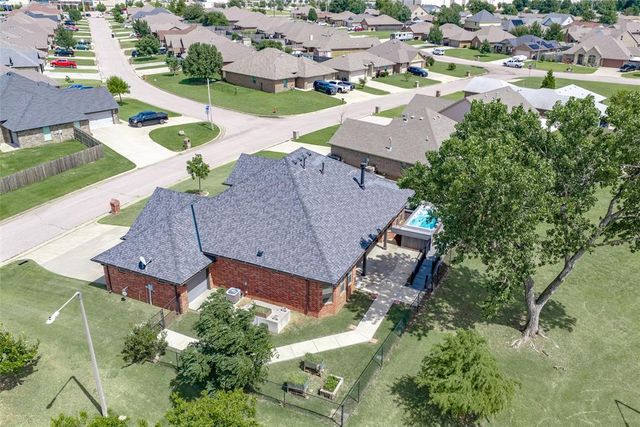 517 Heather Lane, Moore, OK 73160