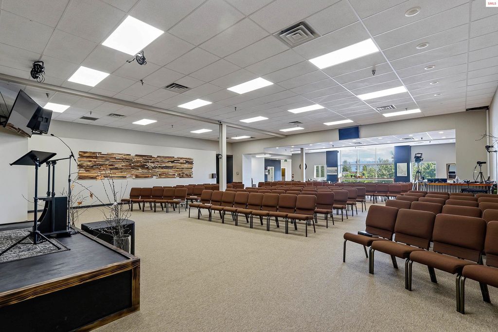 208 N 1st Avenue, Sandpoint, ID 83864 photo 10