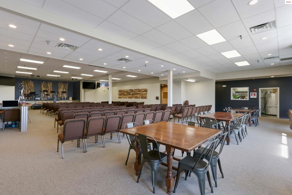 208 N 1st Avenue, Sandpoint, ID 83864 photo 12