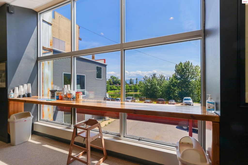 208 N 1st Avenue, Sandpoint, ID 83864 photo 13