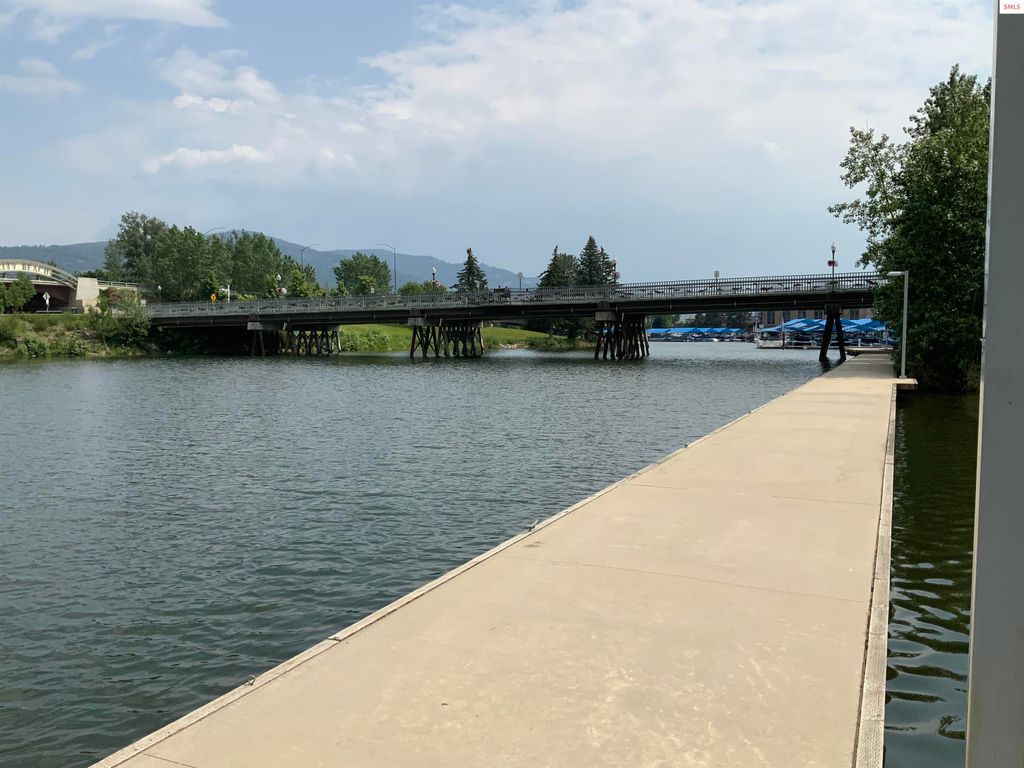 208 N 1st Avenue, Sandpoint, ID 83864 photo 4