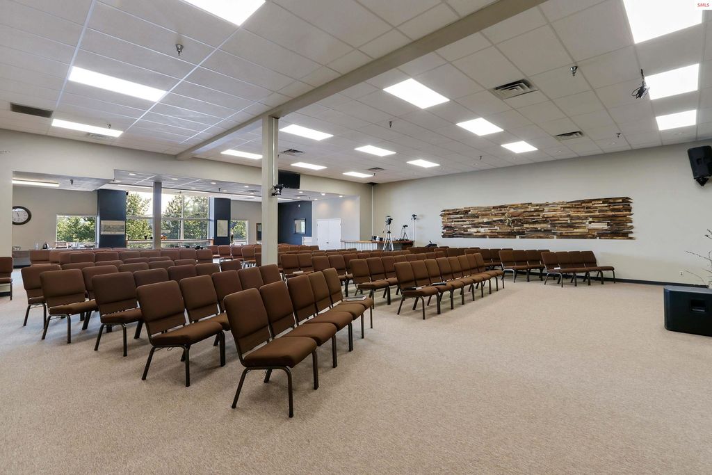 208 N 1st Avenue, Sandpoint, ID 83864 photo 8