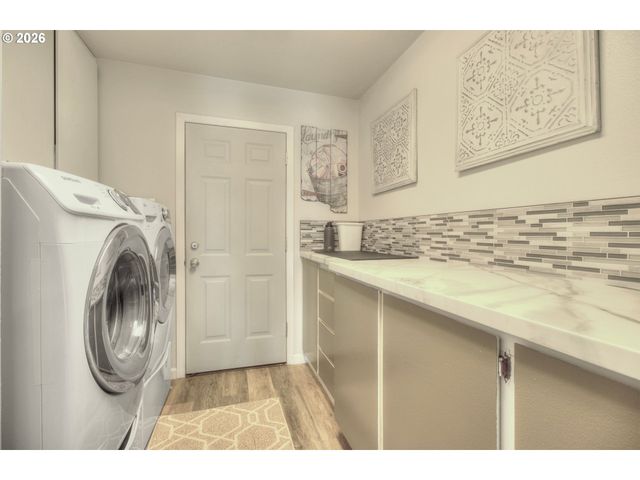 19 OTTER Ter, Brookings, OR 97415