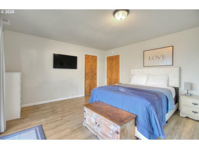 19 OTTER Ter, Brookings, OR 97415