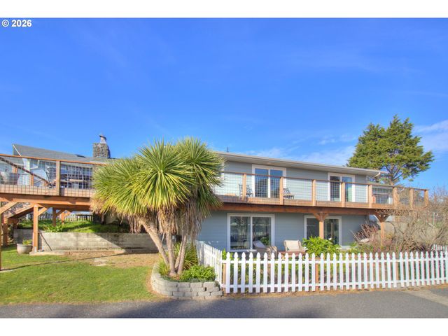 19 OTTER Ter, Brookings, OR 97415