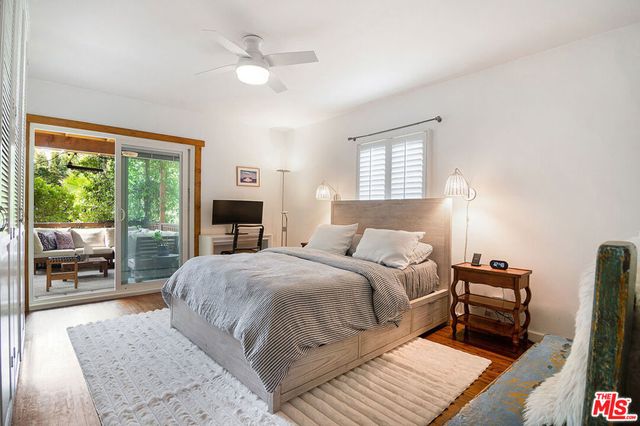 543 N Las Palmas Avenue, Los Angeles, CA 90004