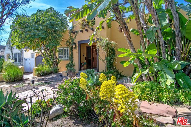 543 N Las Palmas Avenue, Los Angeles, CA 90004