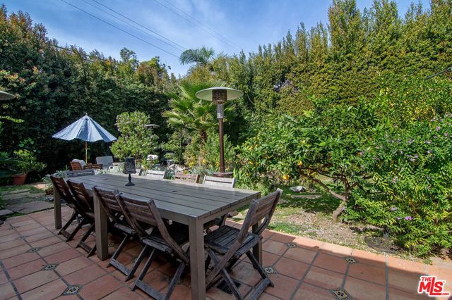 543 N Las Palmas Avenue, Los Angeles, CA 90004