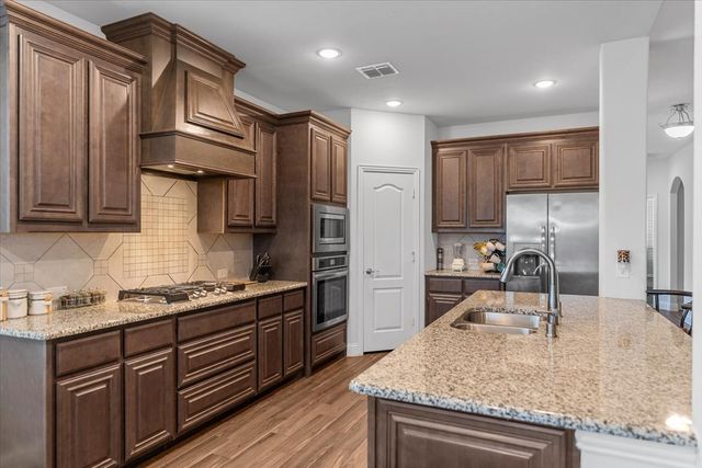 2760 Richard Street, Burleson, TX 76028
