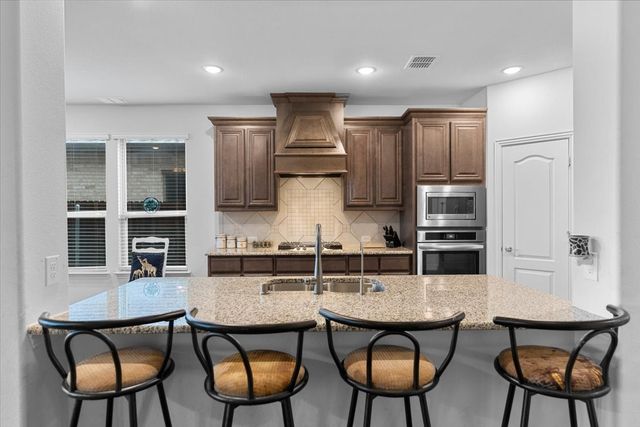 2760 Richard Street, Burleson, TX 76028