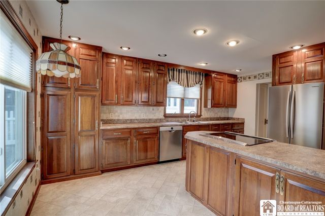 44 Spruce Street, Jamestown, NY 14701