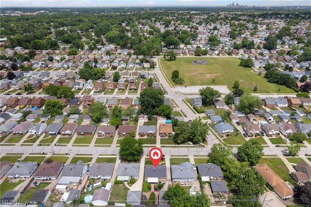 8123 Lanyard Drive, Parma, OH 44129