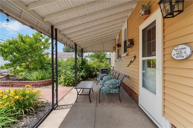 8123 Lanyard Drive, Parma, OH 44129