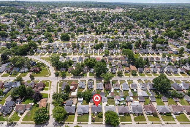 8123 Lanyard Drive, Parma, OH 44129