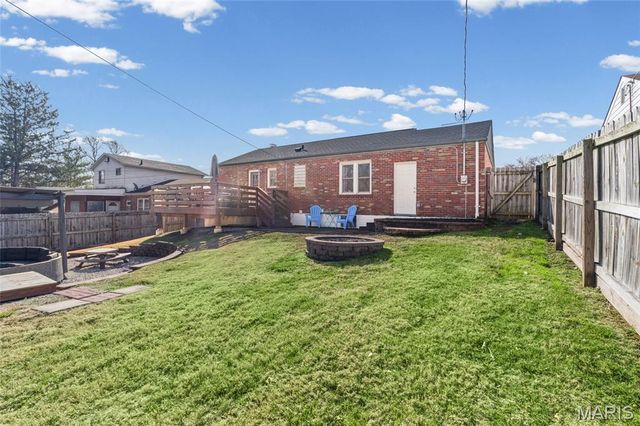 9319 Lenard Court, St Louis, MO 63123