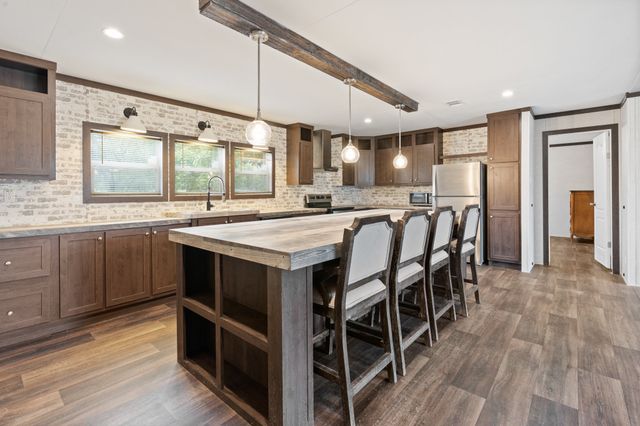 265 Richard Lane, Azle, TX 76020