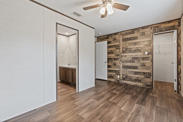 265 Richard Lane, Azle, TX 76020