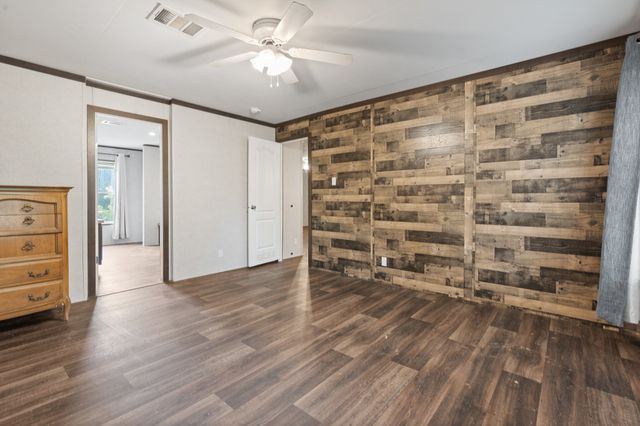 265 Richard Lane, Azle, TX 76020