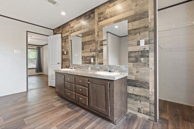 265 Richard Lane, Azle, TX 76020
