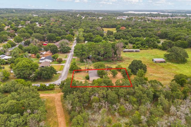 265 Richard Lane, Azle, TX 76020