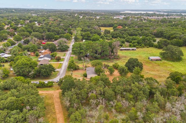 265 Richard Lane, Azle, TX 76020