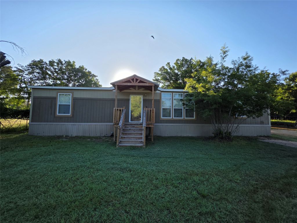 265 Richard Lane, Azle, TX 76020