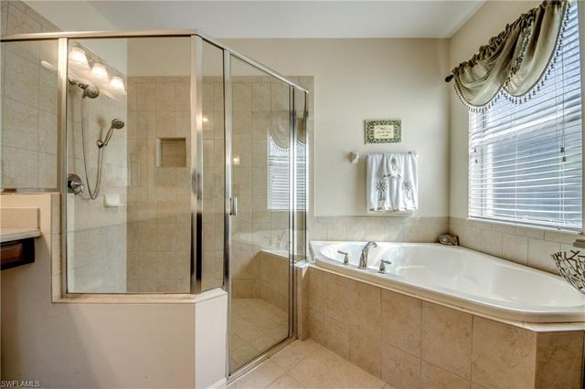 2616 Maraval CT, Cape Coral, FL 33991