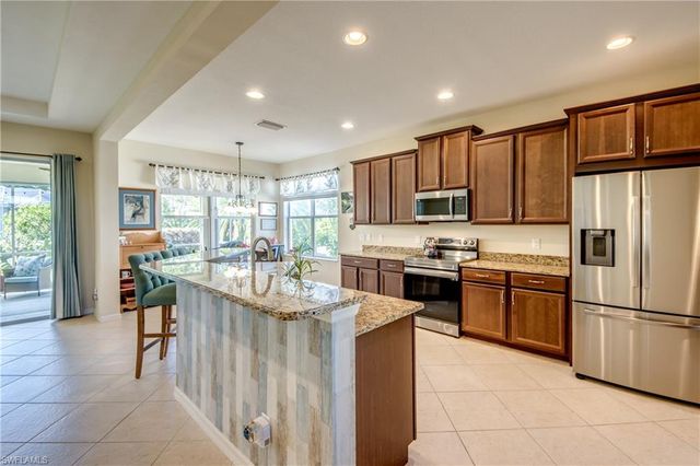 2616 Maraval CT, Cape Coral, FL 33991