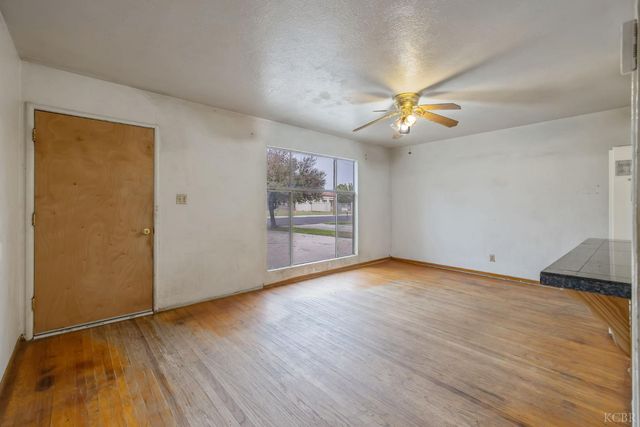 215 Lombardy Lane, Lemoore, CA 93245