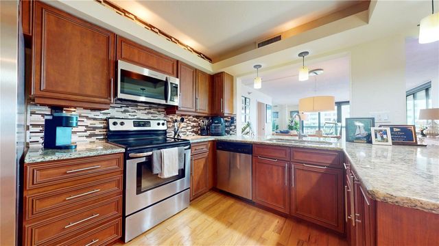 2413 BAYSHORE BOULEVARD 803, Tampa, FL 33629