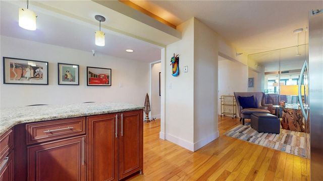 2413 BAYSHORE BOULEVARD 803, Tampa, FL 33629