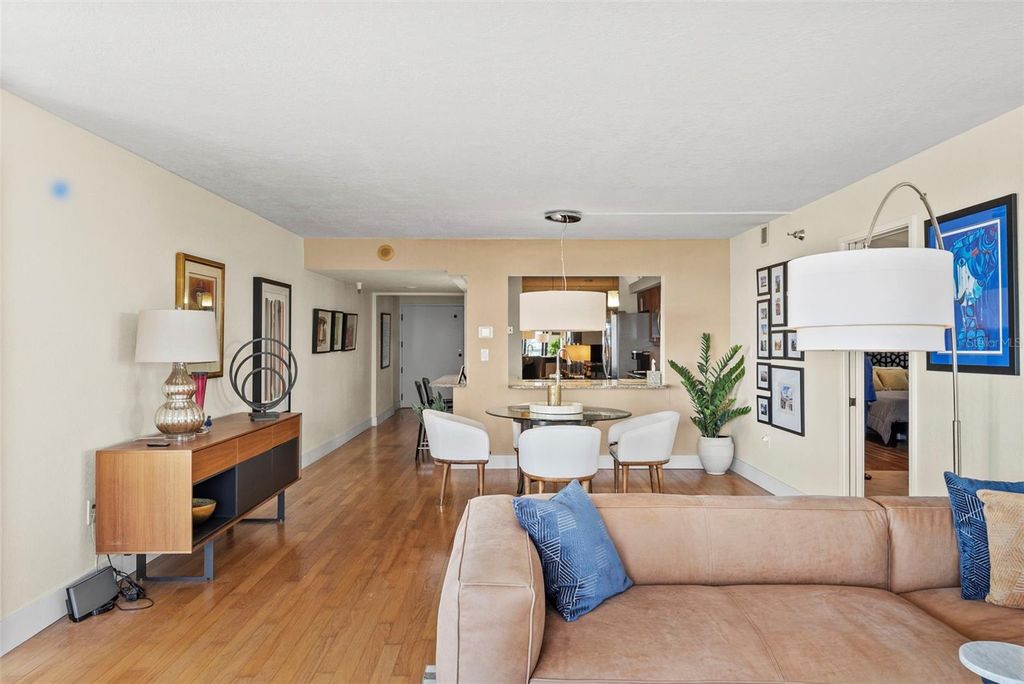Image 22 of property listing at 2413 BAYSHORE BOULEVARD 803, Tampa, FL 33629