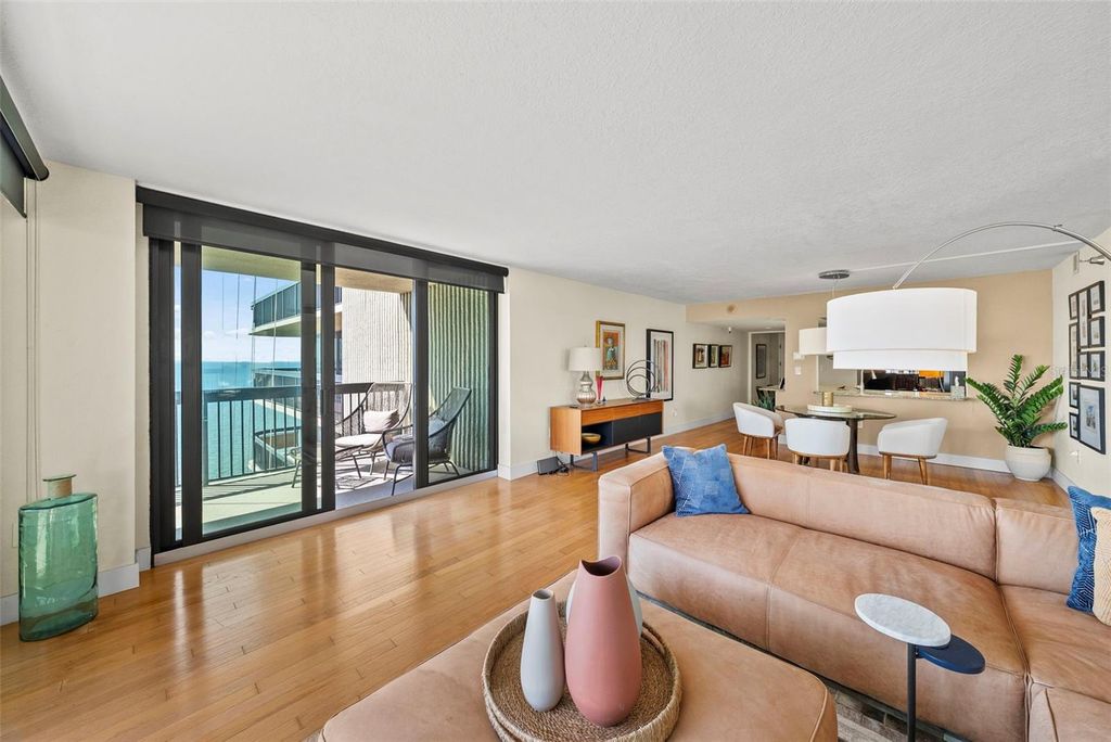 Image 23 of property listing at 2413 BAYSHORE BOULEVARD 803, Tampa, FL 33629
