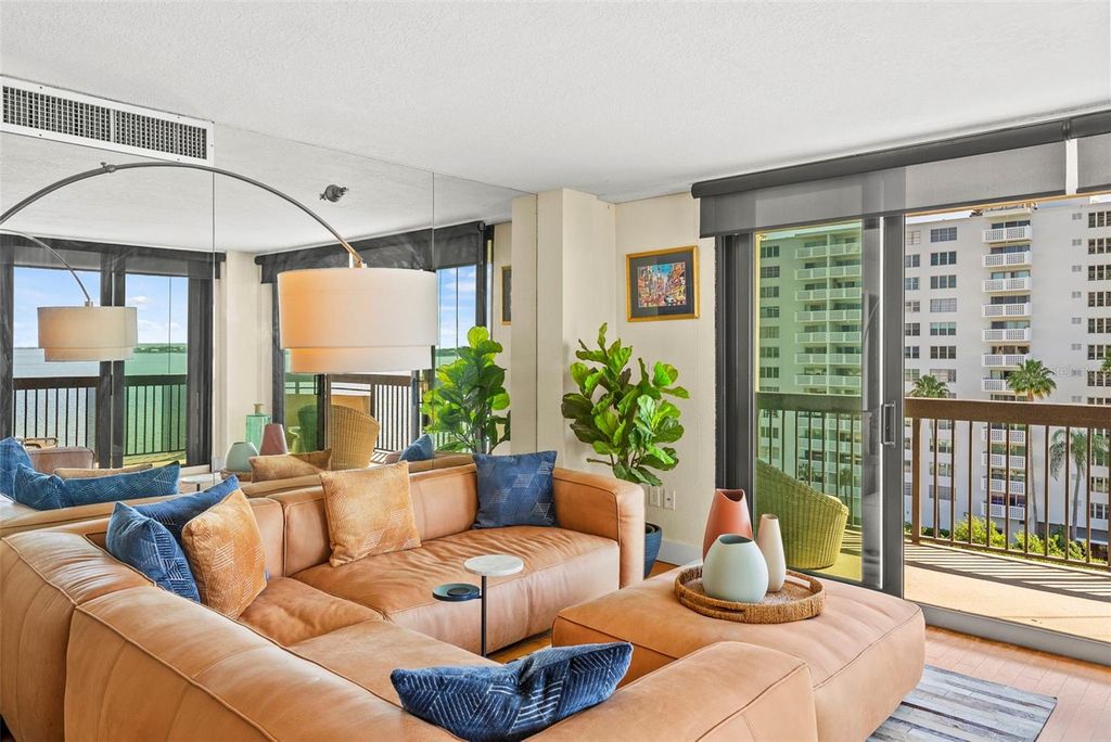 Image 25 of property listing at 2413 BAYSHORE BOULEVARD 803, Tampa, FL 33629