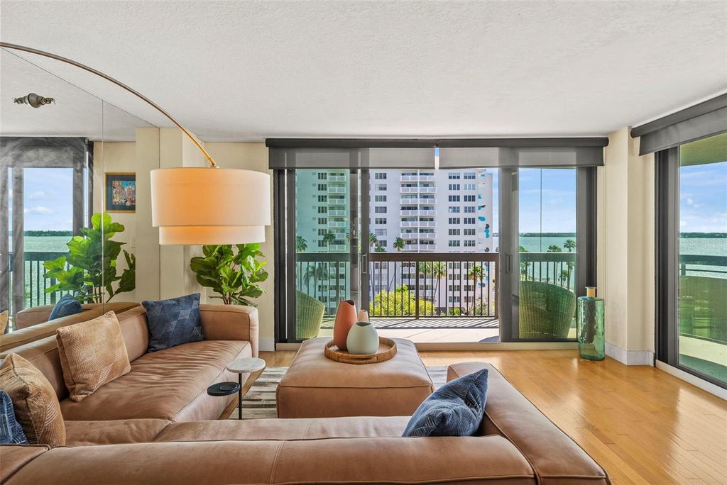 Image 26 of property listing at 2413 BAYSHORE BOULEVARD 803, Tampa, FL 33629