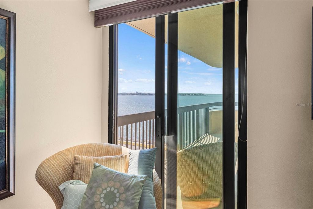 Image 35 of property listing at 2413 BAYSHORE BOULEVARD 803, Tampa, FL 33629