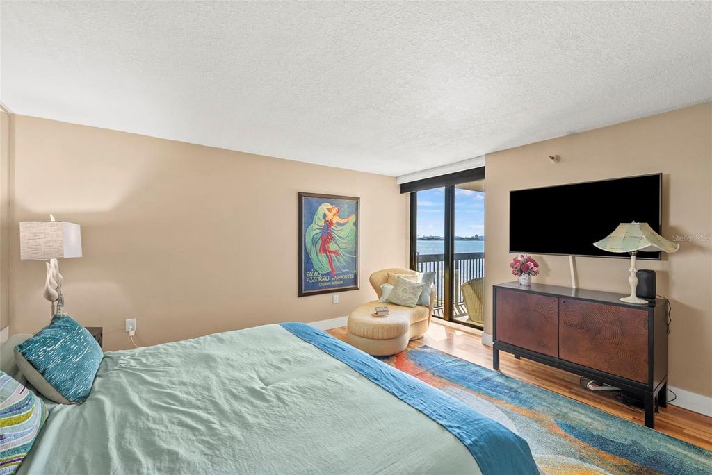 Image 36 of property listing at 2413 BAYSHORE BOULEVARD 803, Tampa, FL 33629