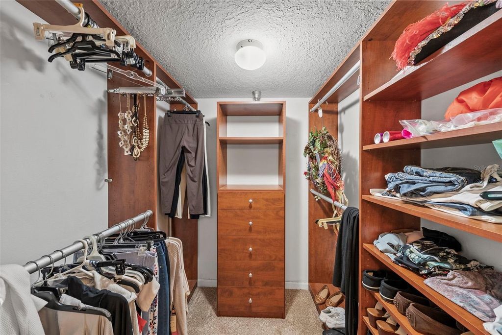 Image 39 of property listing at 2413 BAYSHORE BOULEVARD 803, Tampa, FL 33629