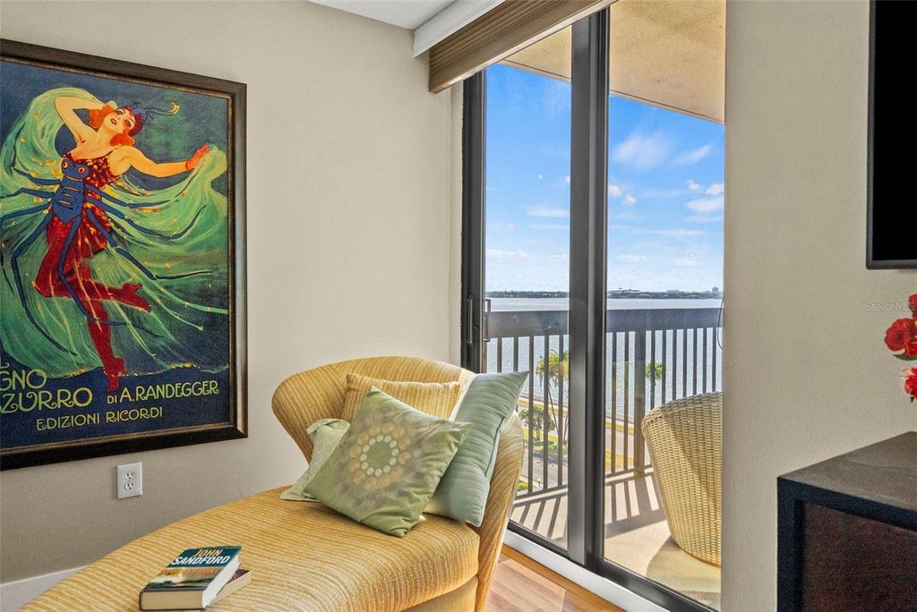 Image 41 of property listing at 2413 BAYSHORE BOULEVARD 803, Tampa, FL 33629