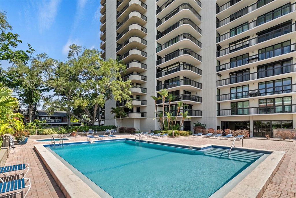 Image 84 of property listing at 2413 BAYSHORE BOULEVARD 803, Tampa, FL 33629