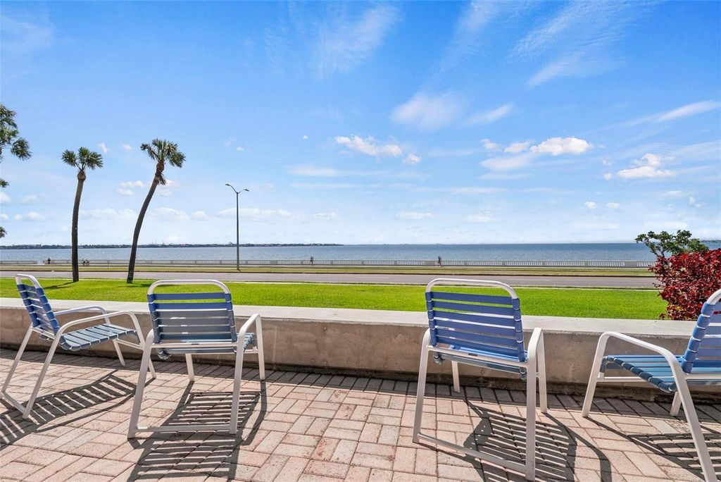 Image 91 of property listing at 2413 BAYSHORE BOULEVARD 803, Tampa, FL 33629