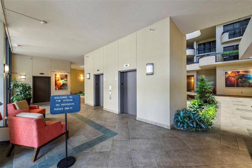 Image 94 of property listing at 2413 BAYSHORE BOULEVARD 803, Tampa, FL 33629