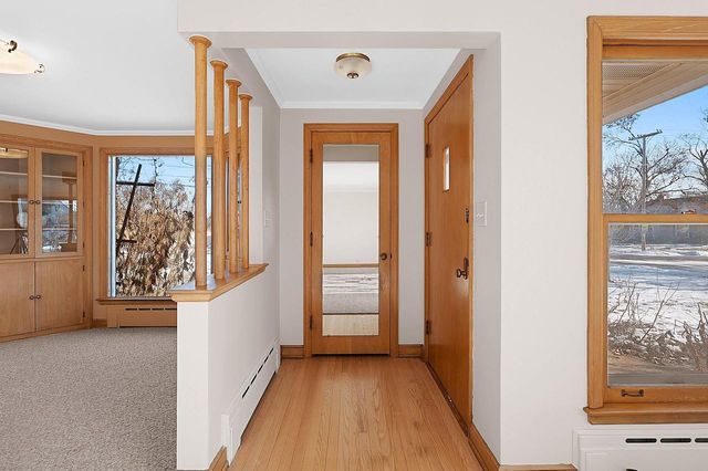 134 E BYRD STREET, Appleton, WI 54911