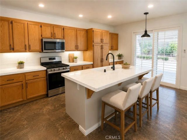 35579 Country Creek Drive, Yucaipa, CA 92399