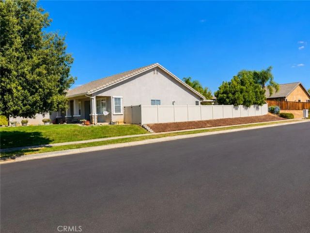 35579 Country Creek Drive, Yucaipa, CA 92399