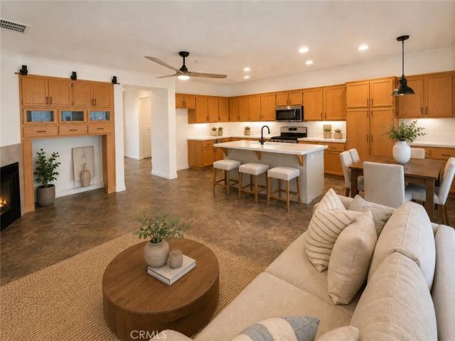 35579 Country Creek Drive, Yucaipa, CA 92399
