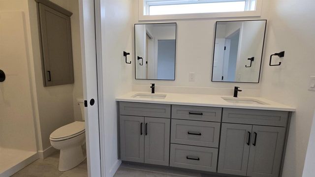 1626 FOUNDERS STREET, Neenah, WI 54956