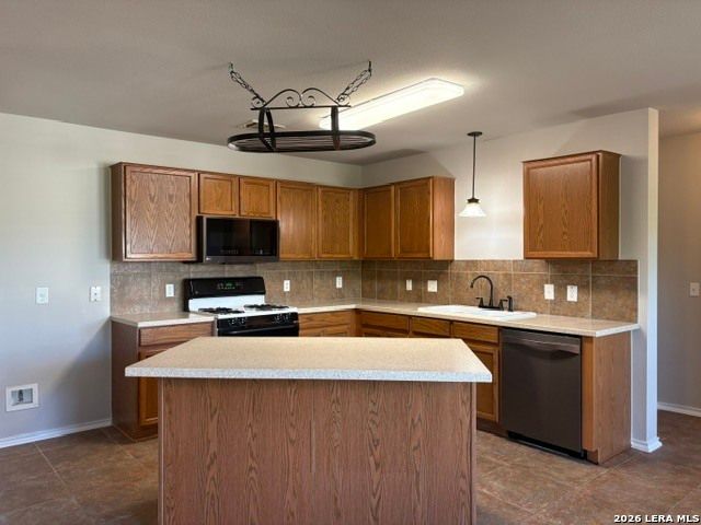 15818 TURFWAY PARK, Selma, TX 78154