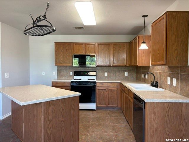 15818 TURFWAY PARK, Selma, TX 78154